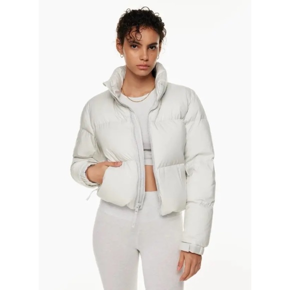 Aritzia Jackets & Blazers - Aritzia TNA the Mega Puff Short Jacket